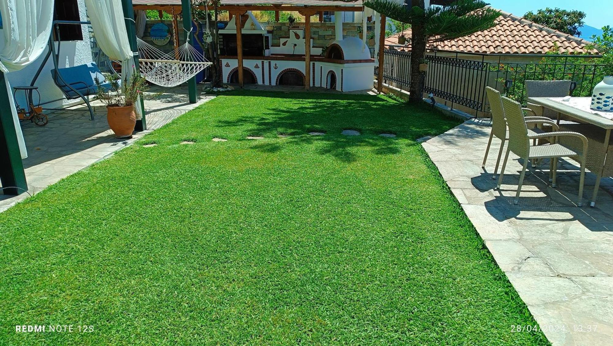 Ferienhaus Mesonisi με υπέροχη θέα στον παγασητικό!! *